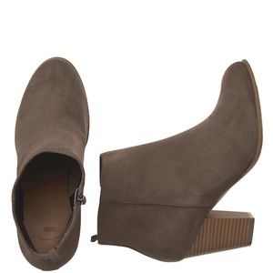 Dark grey gap booties